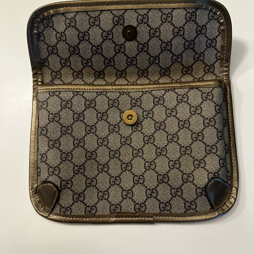 Nice Gucci backpack missing the belt sold as it - Picture 2 of 6